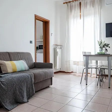 The Rent - Modern Two Bedroom In * ميلان