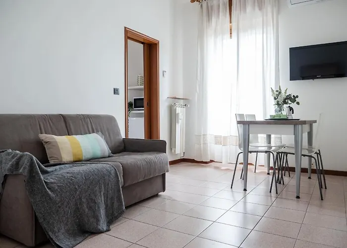 The Rent - Modern Two Bedroom In * ميلان