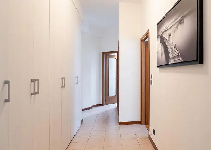 The Rent - Modern Two Bedroom In شقة ميلان